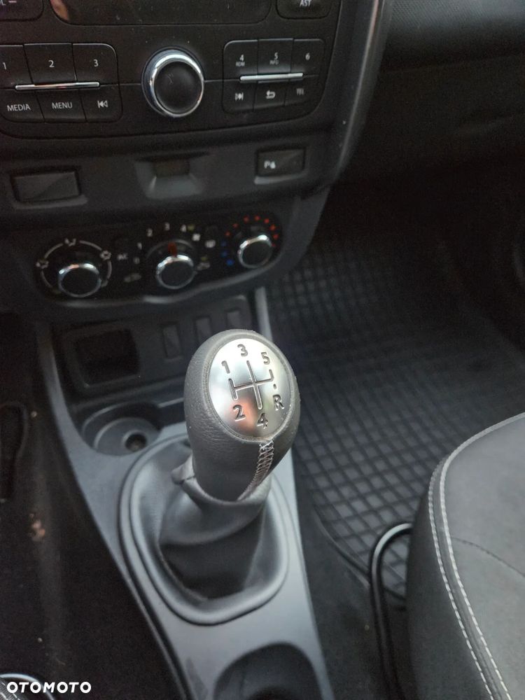 Dacia Duster 1.6 Ambiance - 13