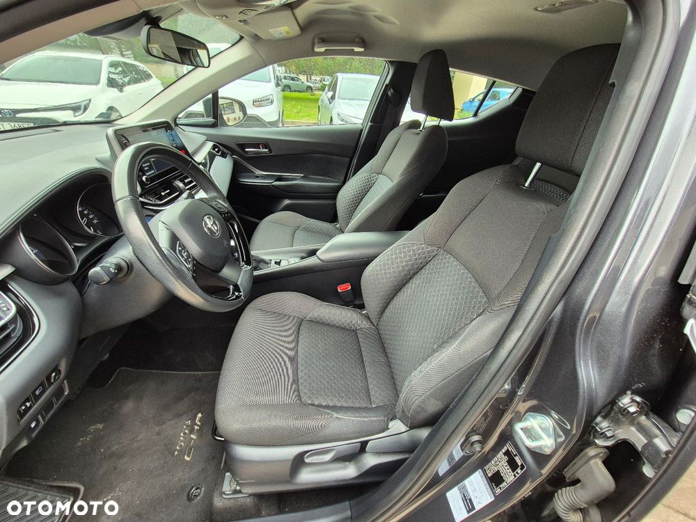 Toyota C-HR - 8