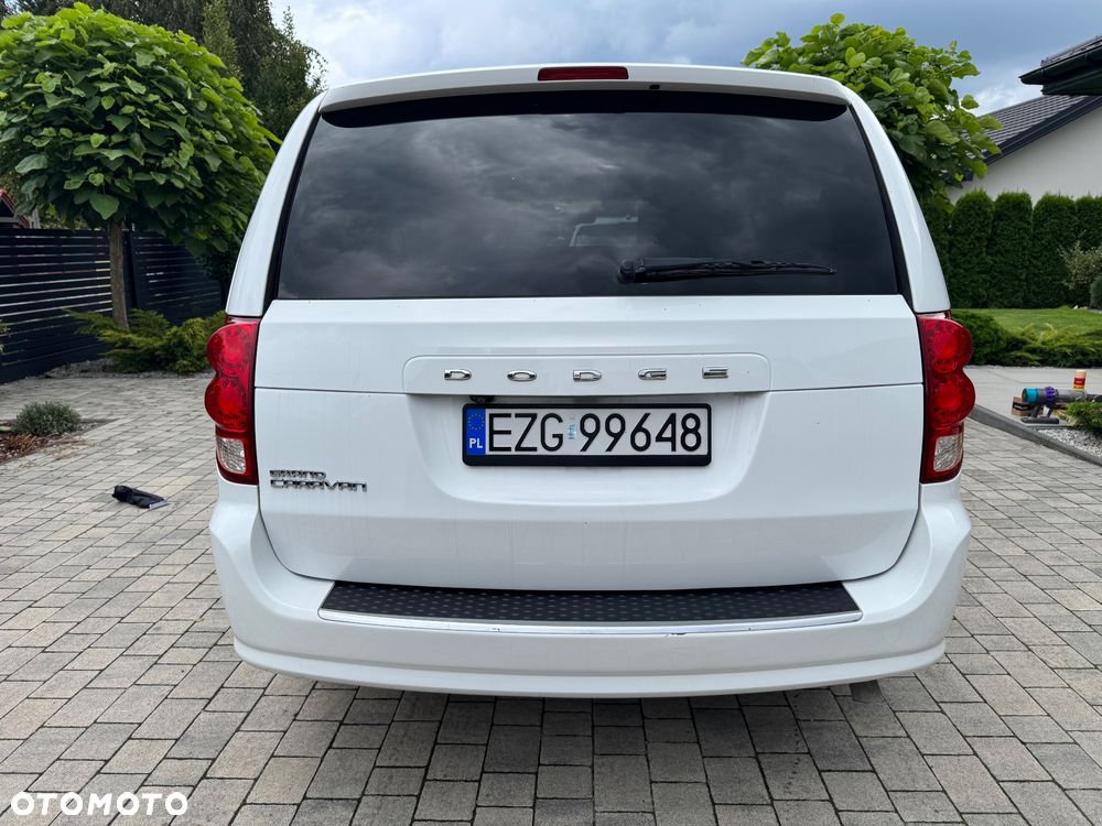 Dodge Grand Caravan - 2
