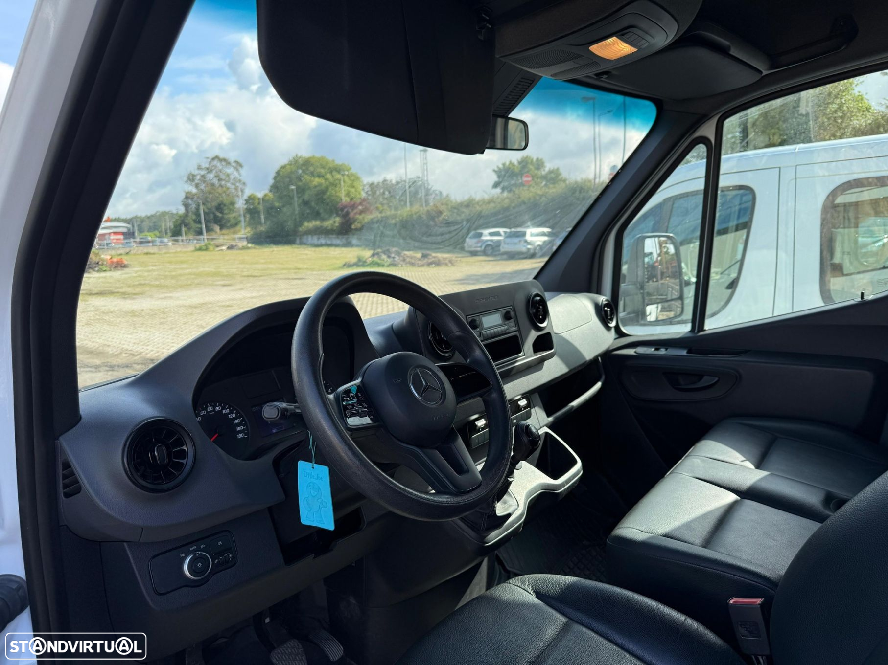 Mercedes-Benz Sprinter Outro - 5