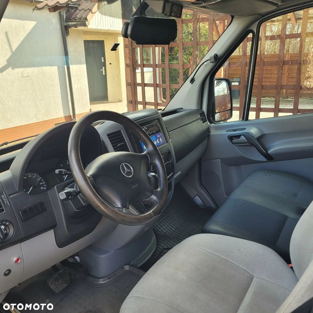 Mercedes-Benz Sprinter - 4