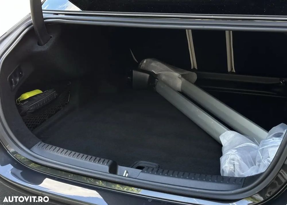 Mercedes-Benz E 220 d MHEV - 18