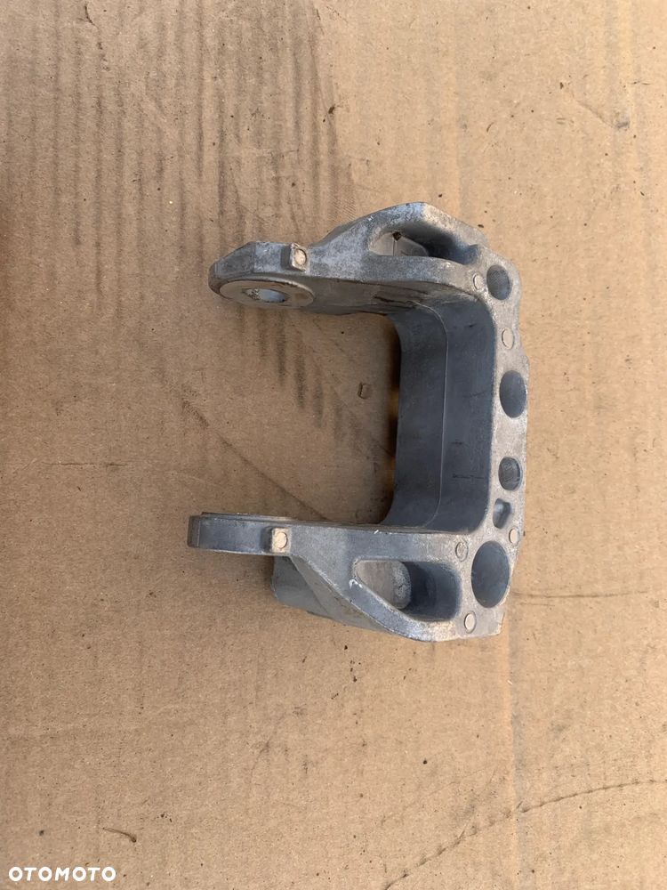 Łapa poduszka silnika Toyota RAV4 V 19- 2.5 Hybrid - 1