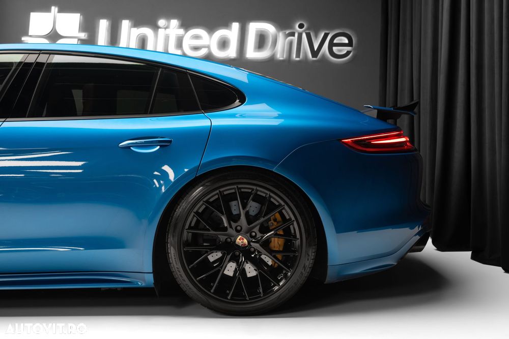 Porsche Panamera - 9