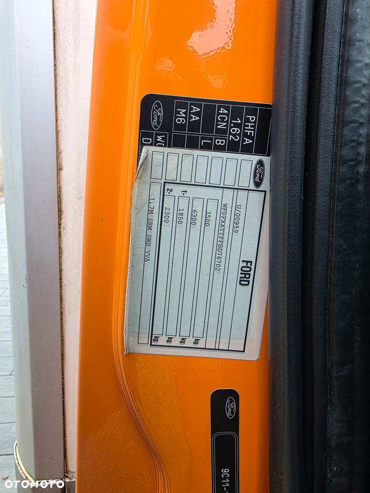 Ford Transit - 25