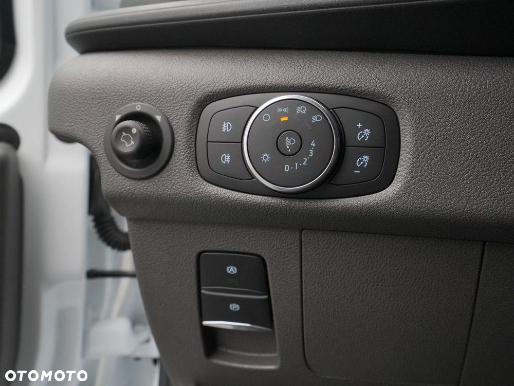 Ford Transit L4H3 130KM Trend - 16