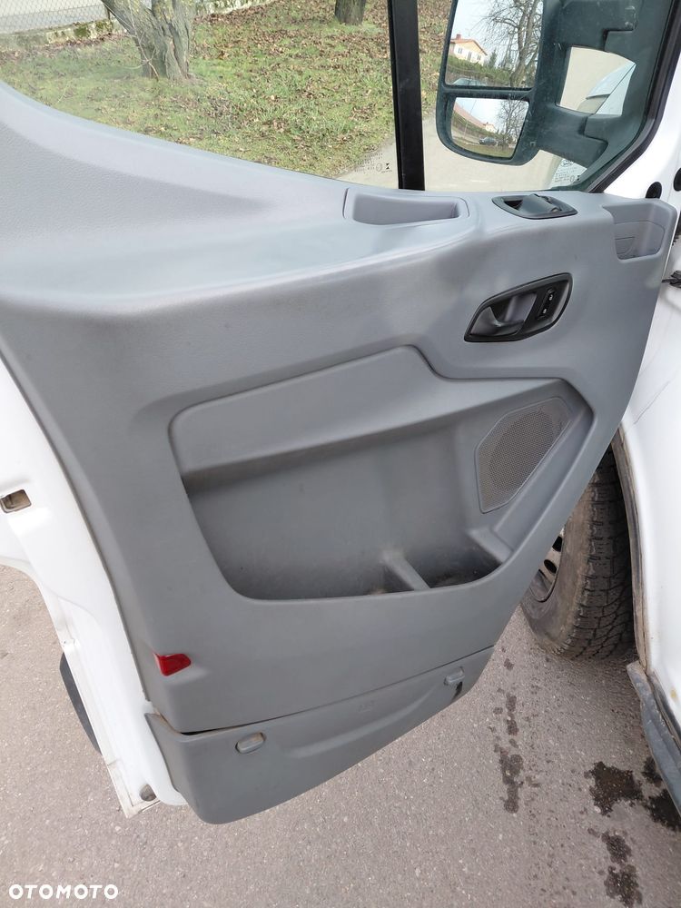 Ford Transit - 17