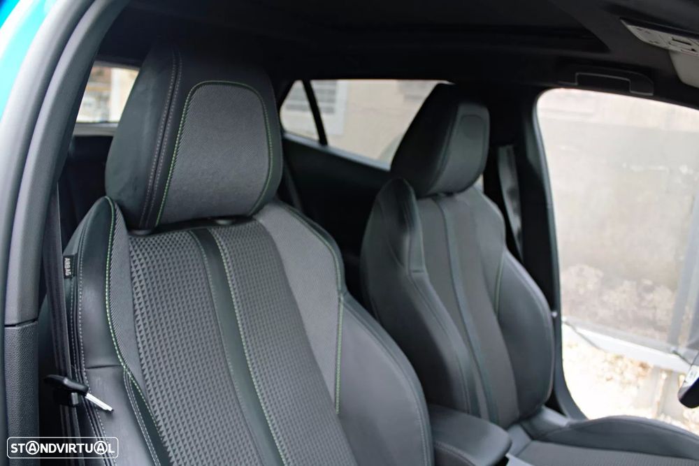 Peugeot 2008 1.2 PureTech GT EAT8 - 15