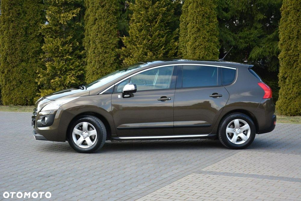 Peugeot 3008 Hybrid4 - 4