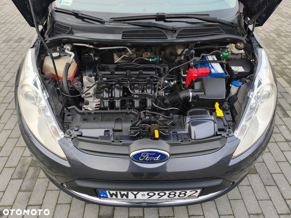 Ford Fiesta 1.25 Ghia - 35