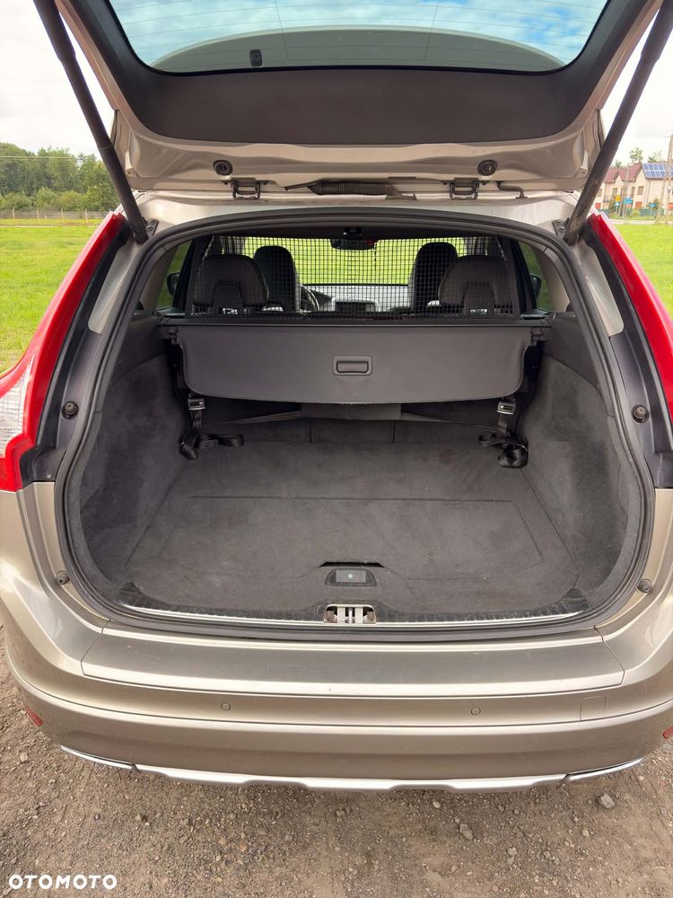 Volvo XC 60 D4 Drive-E Momentum - 21