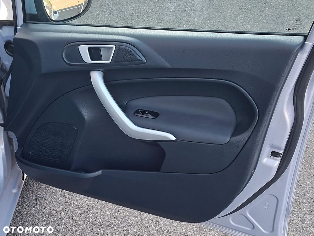 Ford Fiesta - 19
