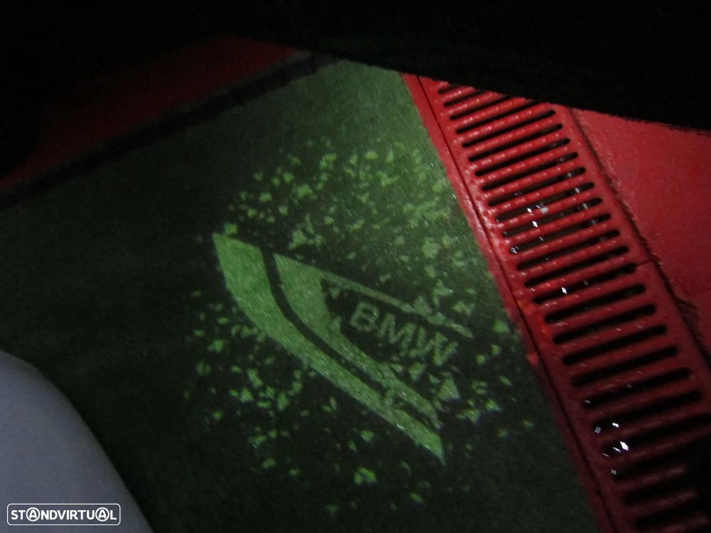 BMW 116 d Pack Desportivo M - 19