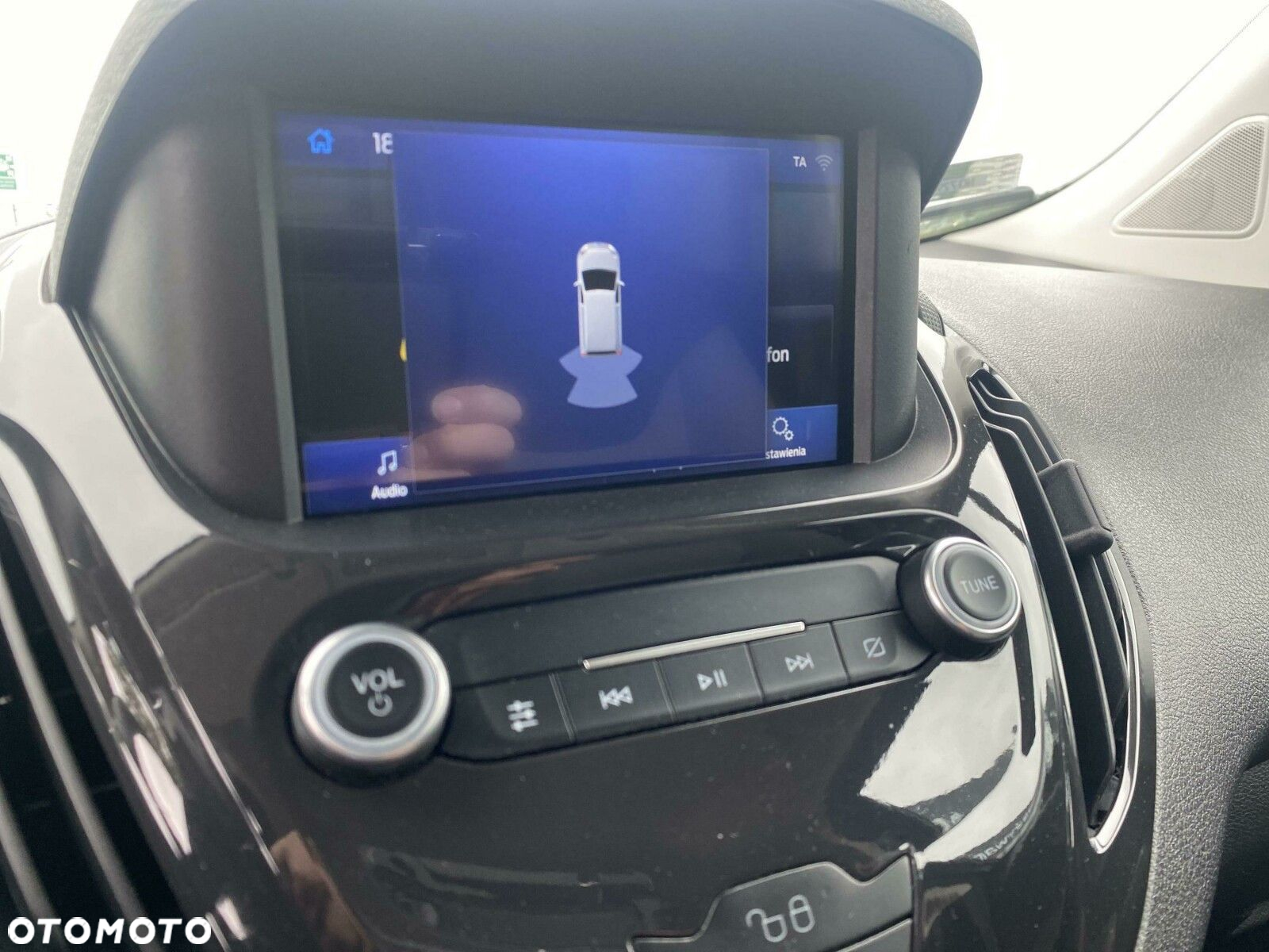 Ford Tourneo Courier - 22