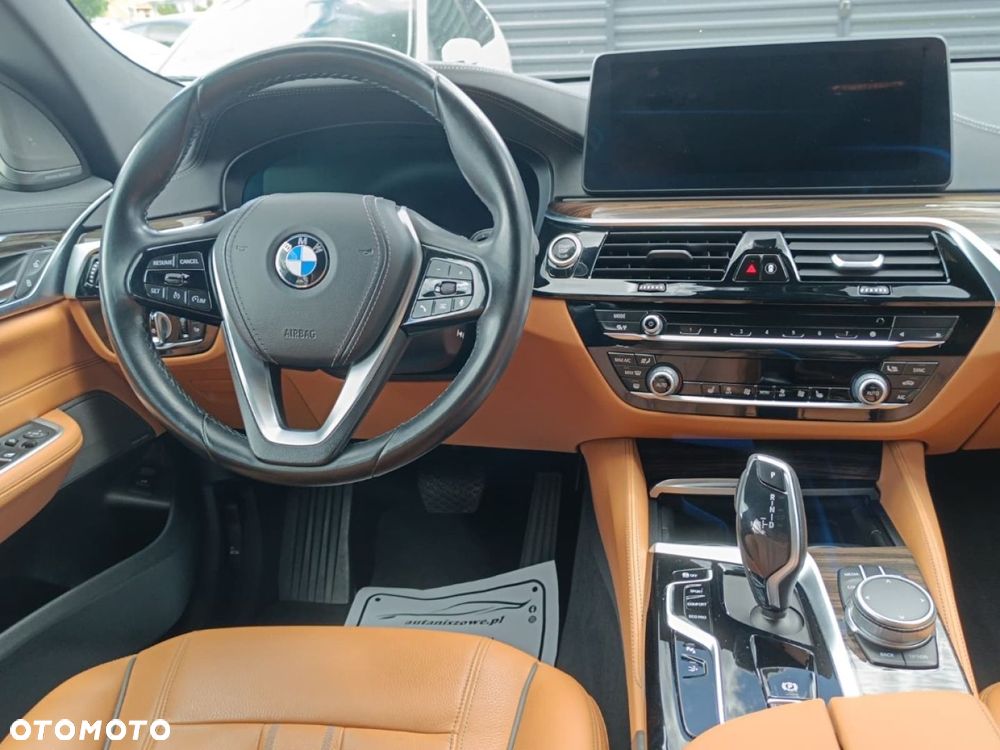 BMW 6GT - 21