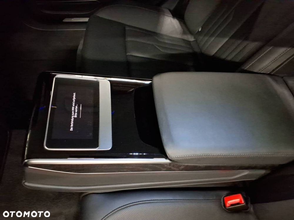 Audi A8 - 16