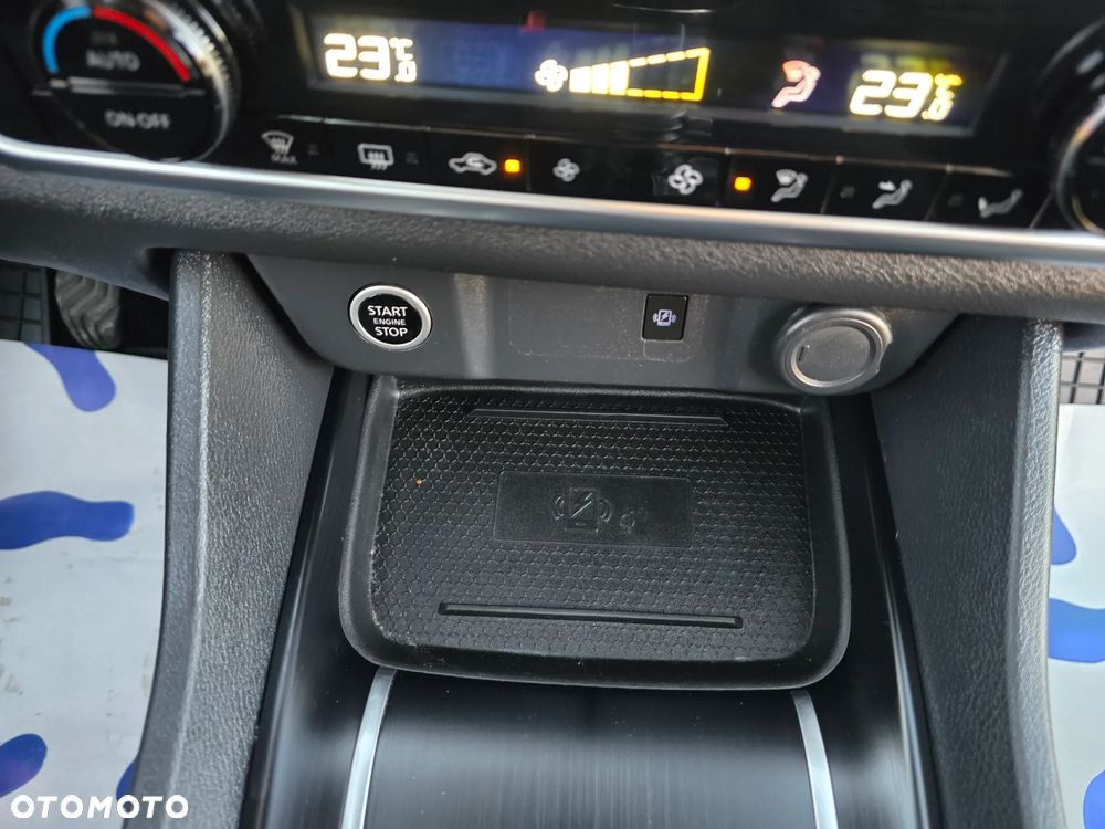 Nissan Qashqai 1.3 DIG-T MHEV N-Connecta - 30