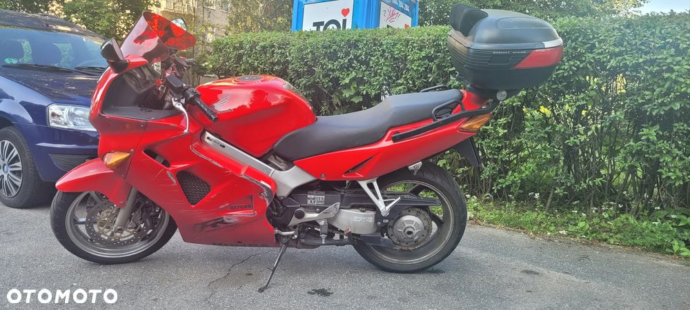 Honda VFR - 3
