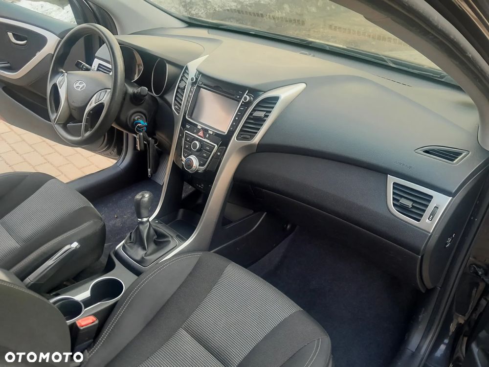 Hyundai i30 1.6 CRDI Trend - 22