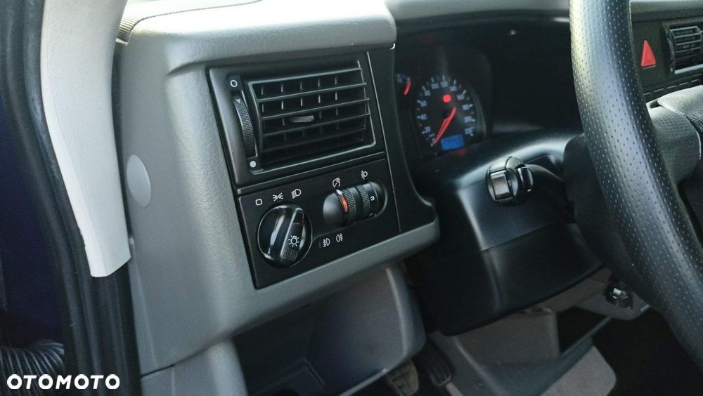 Volkswagen Multivan - 16