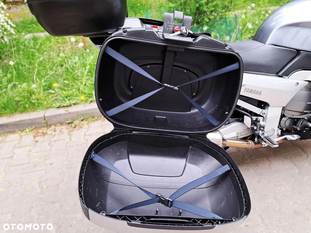 Yamaha FJR - 13
