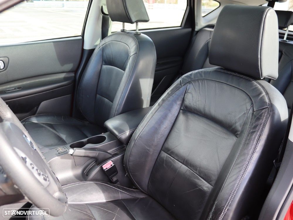 Nissan Qashqai 1.5 dCi Tekna Premium Pele Preta 18 - 9