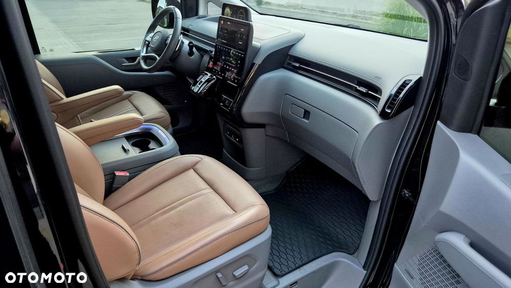 Hyundai Staria 2.2 CRDi Allrad Signature - 14