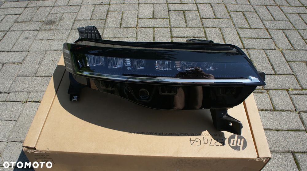 PRZEDNIA PRAWA LAMPA RENAULT MEGANE E-TECH FULL LED - 1