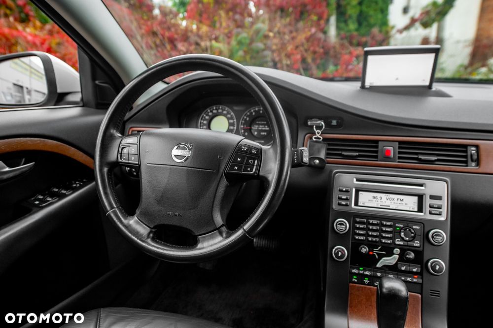 Volvo V70 2.5T Summum - 25