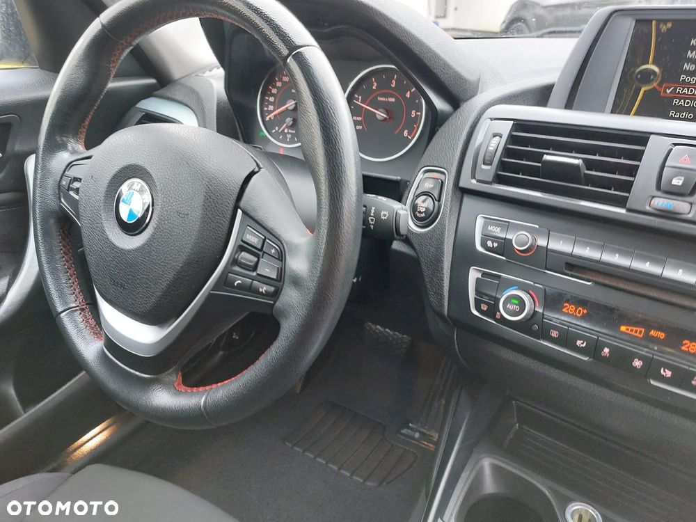 BMW Seria 1 118d Sport Line - 23