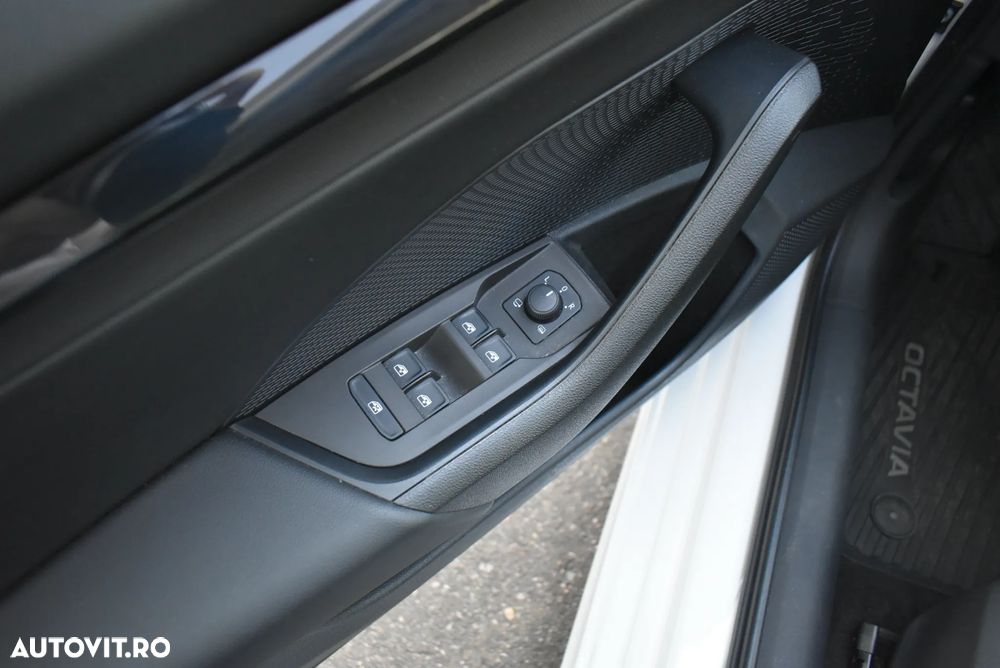 Skoda Octavia 2.0 TDI DSG Ambition - 12