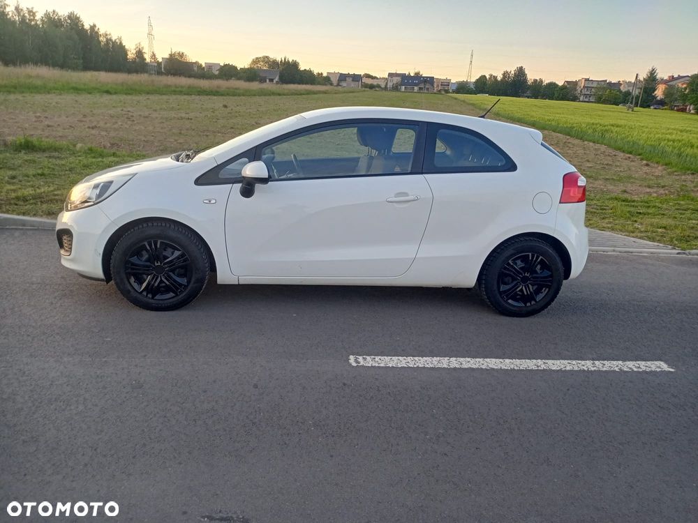 Kia Rio 1.2 Attract - 5