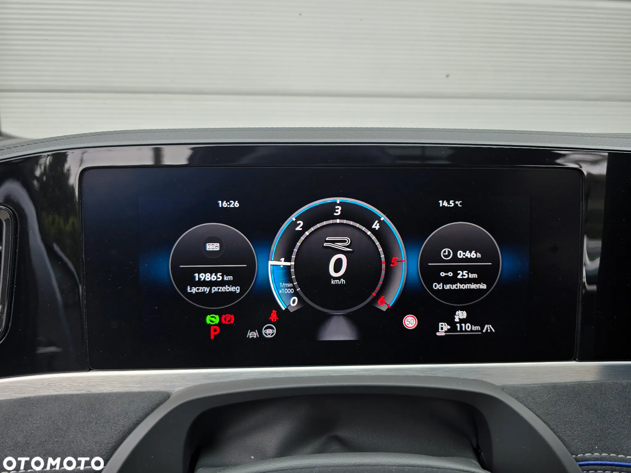 Volkswagen Passat Variant 2.0 TDI SCR DSG R-Line - 39