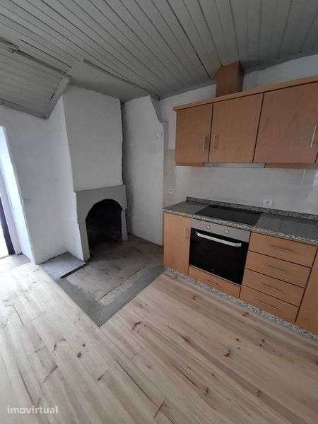 Vende se moradia  em  Povoa de Penela Penedono - Grande imagem: 4/12