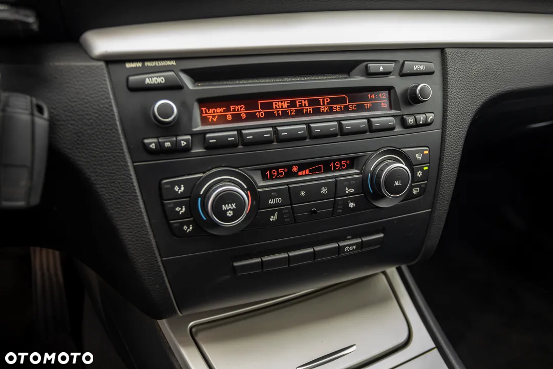 BMW Seria 1 118d DPF Edition Lifestyle - 23