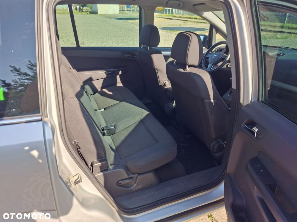 Opel Zafira 1.8 Cosmo EU5 - 14