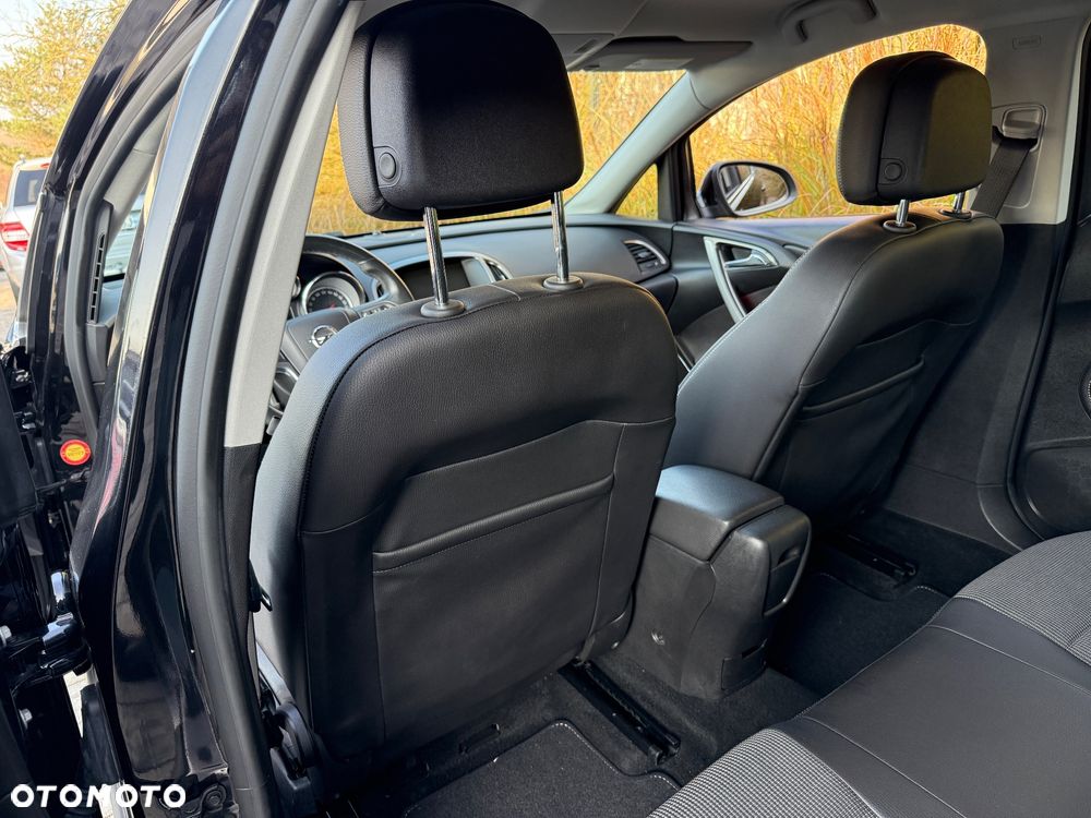 Opel Astra 1.4 T Cosmo - 18