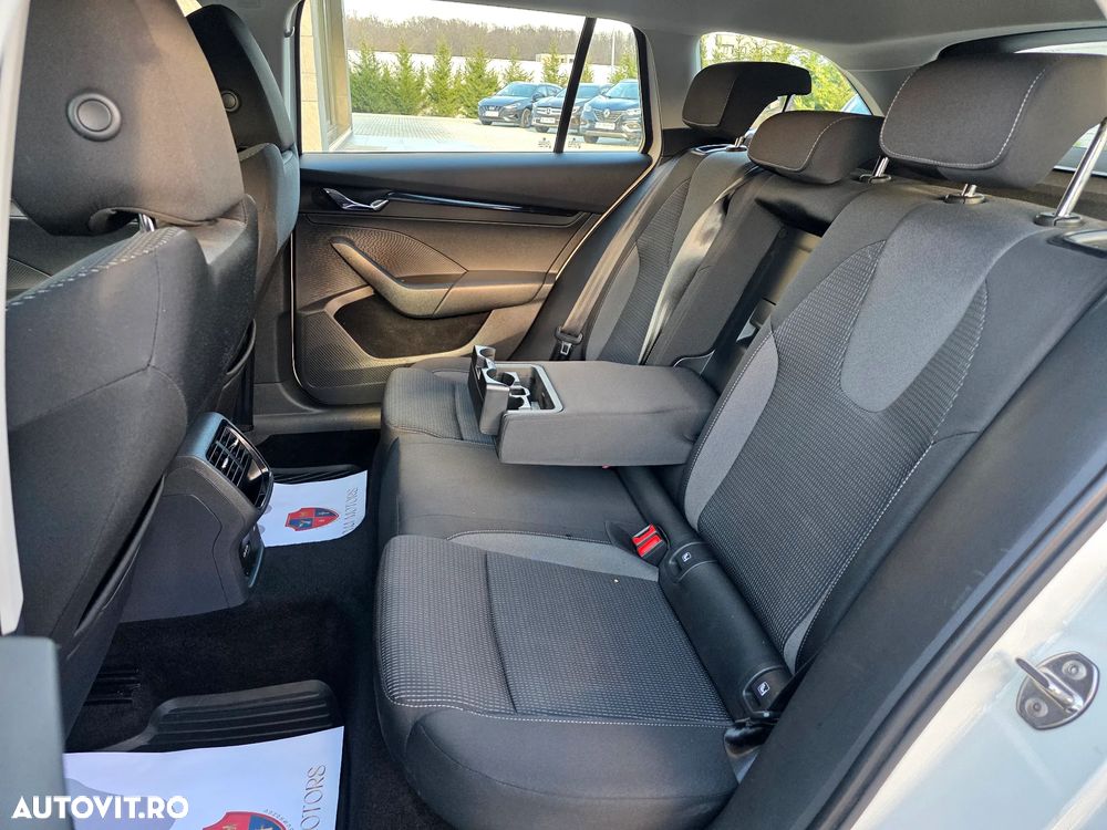 Skoda Octavia Combi 2.0 TDI Ambition - 21