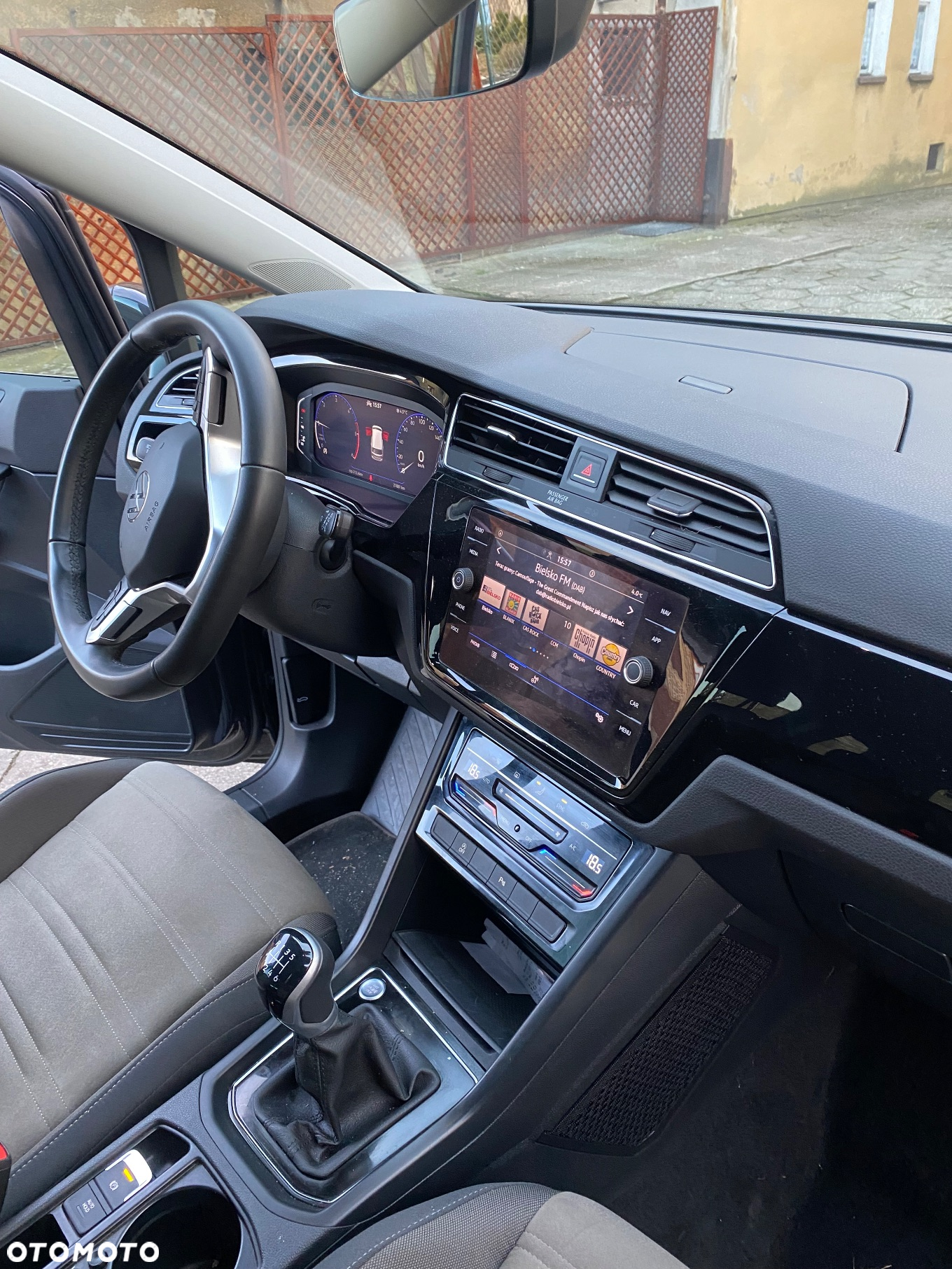 Volkswagen Touran - 5