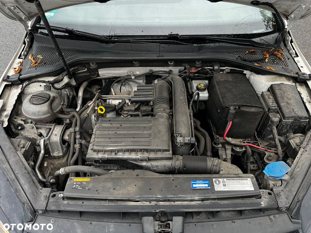 Volkswagen Golf 1.6 BlueTDI Comfortline - 22