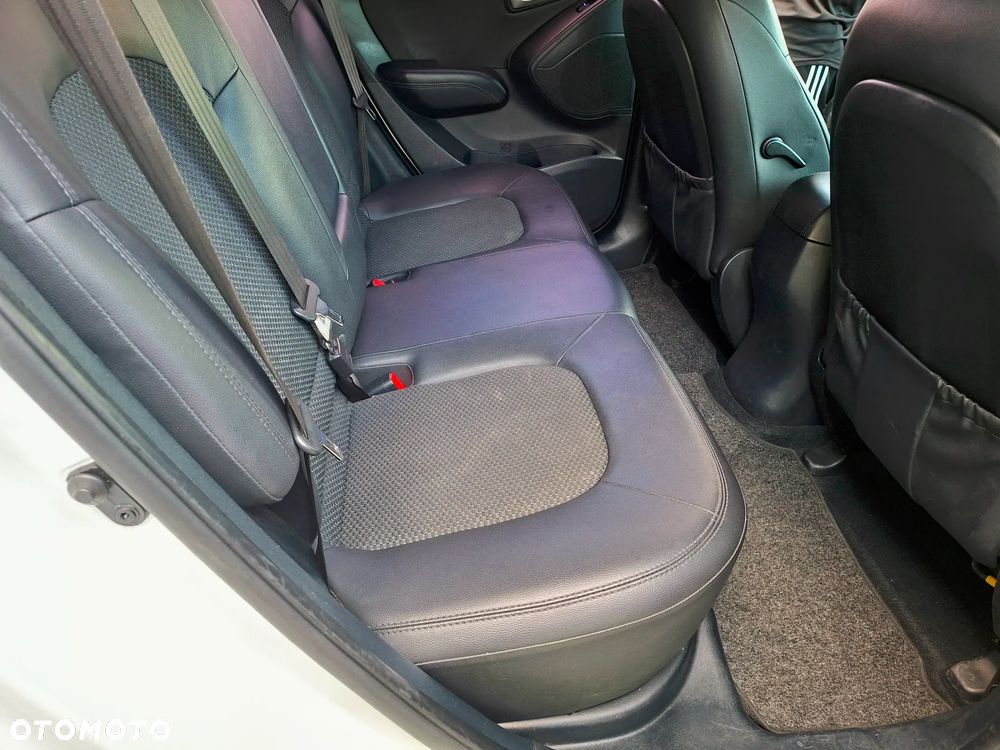 Hyundai ix35 1.6 GDI Comfort 2WD - 24