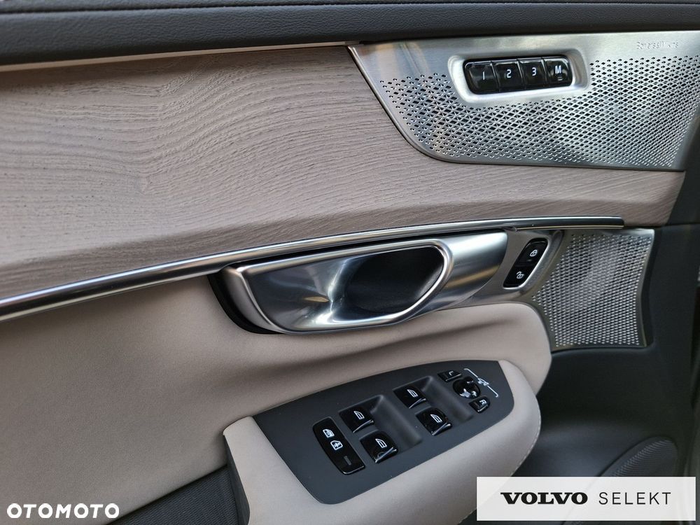 Volvo XC 90 - 33