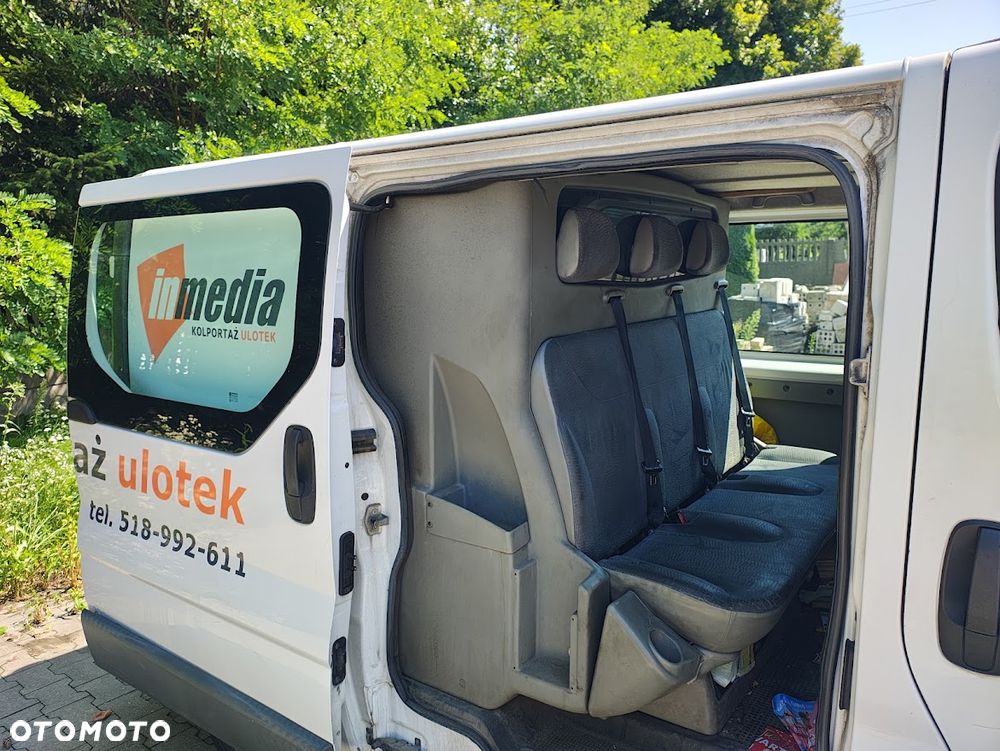 Renault Trafic 2004 photo 3
