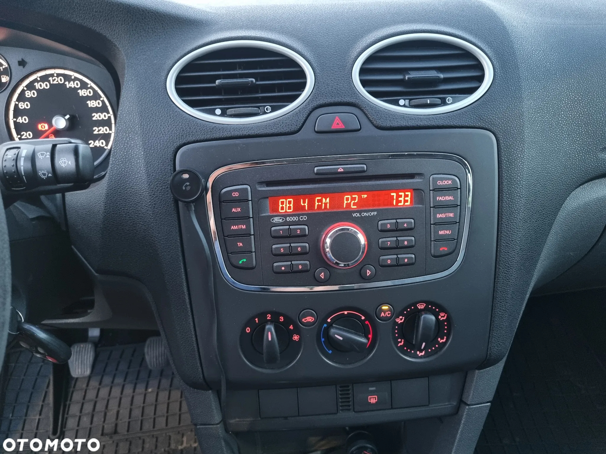 Ford Focus 1.4 Trend - 6