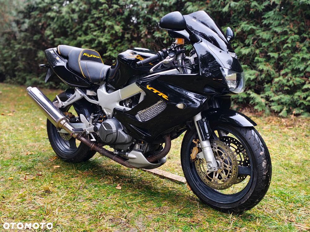 Honda VTR - 3