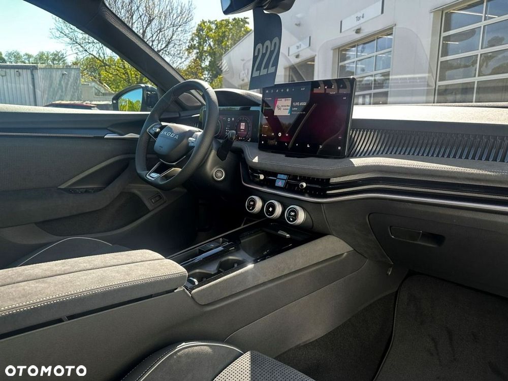 Skoda Superb 2.0 TDI SCR 4x4 Sportline DSG - 11