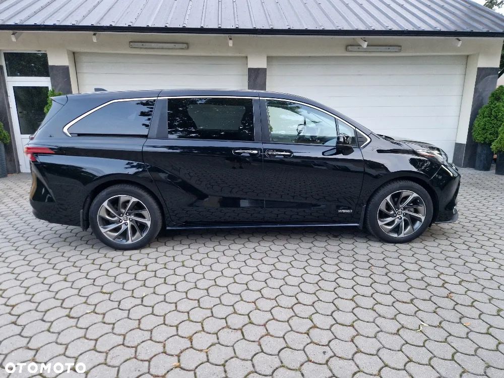 Toyota Sienna - 9