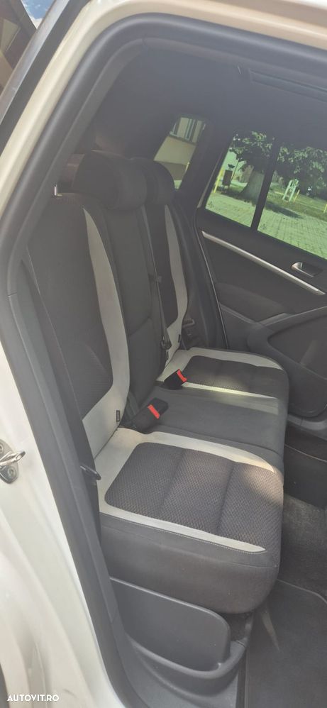Volkswagen Tiguan - 13