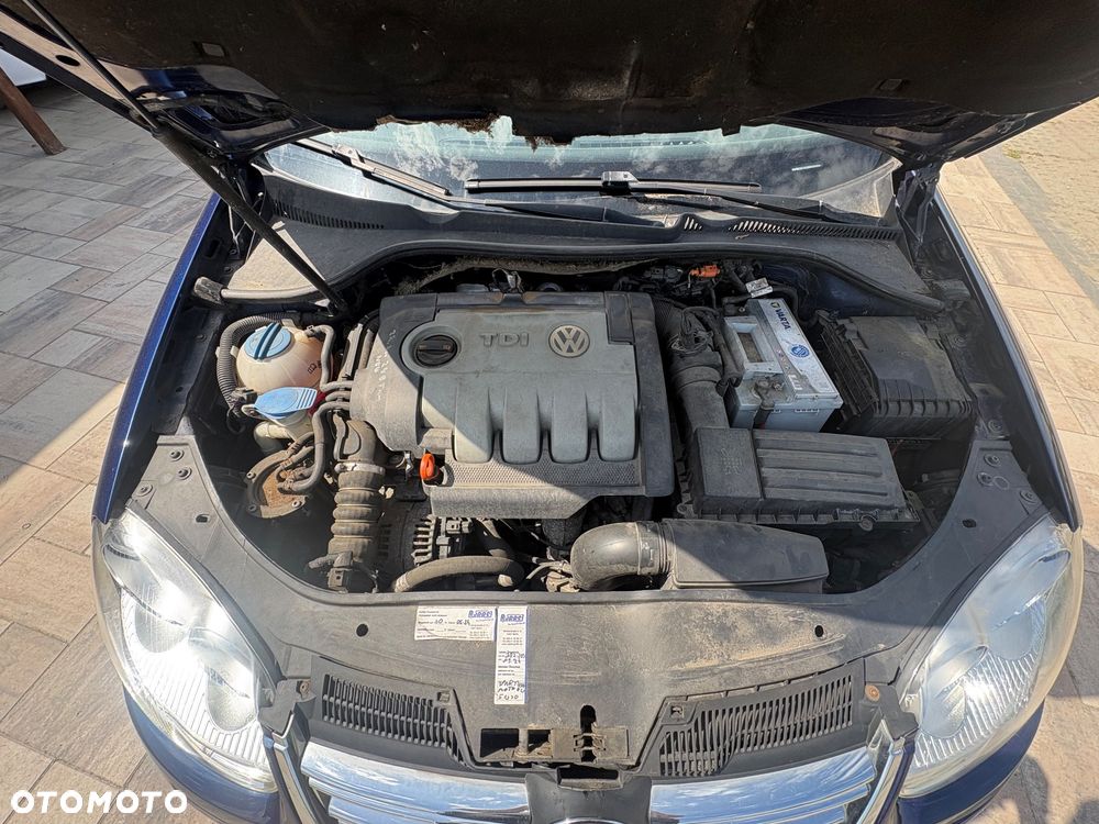 Volkswagen Golf - 2
