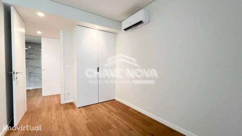 Apartamento T1 com Varanda e Garagem no Condomínio Jardins da Seara - Grande imagem: 4/7